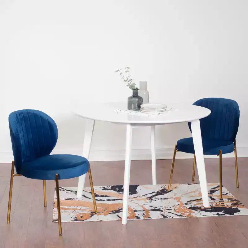 Ensemble de salle à manger contemporain 3 pièces Amoa de Roundhill Furniture, table ronde blanche avec 2 chaises